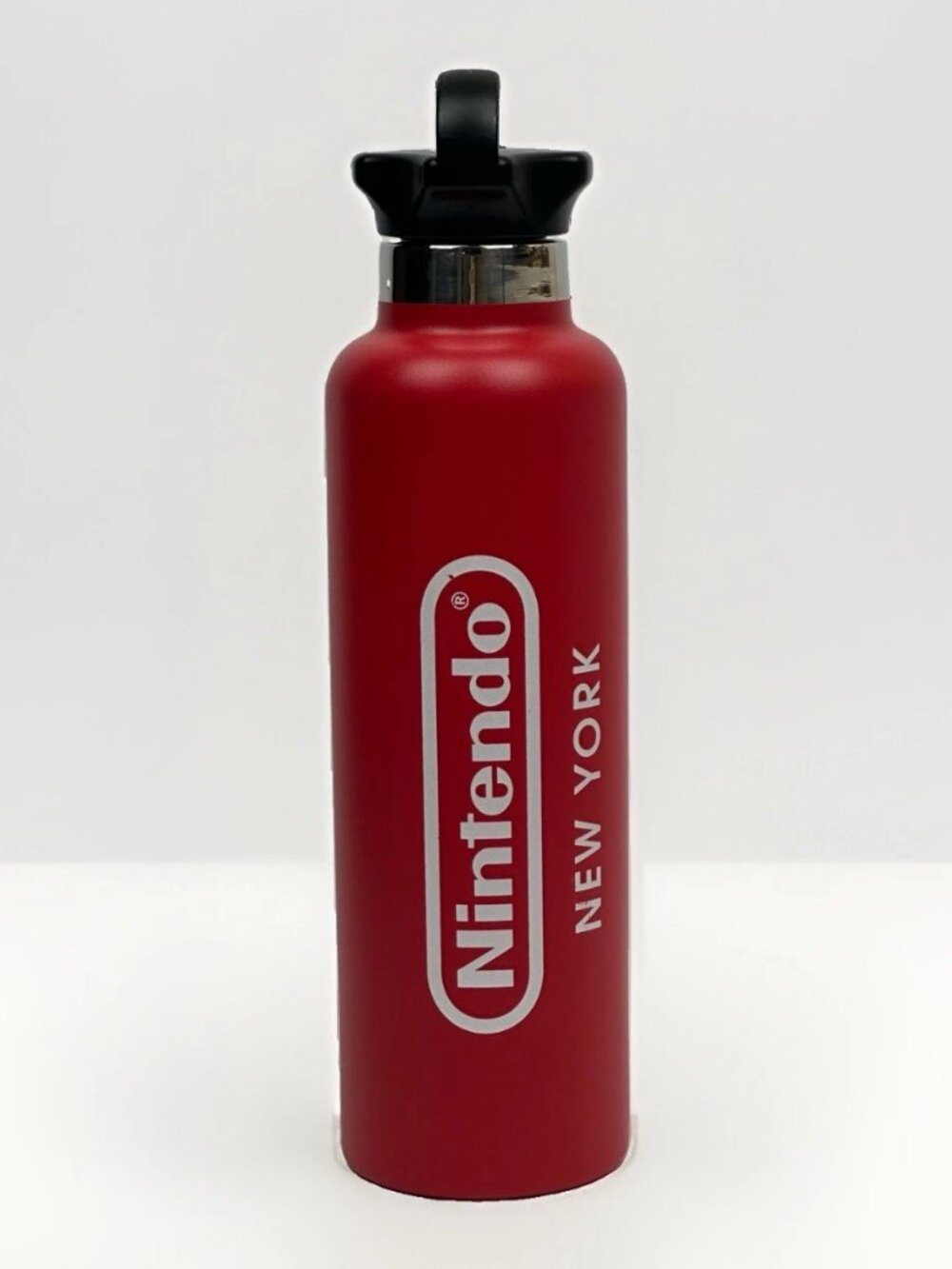 🎮 Nintendo New York Store H2GO 24oz Insulated Stainless Steel Water Bottle Red